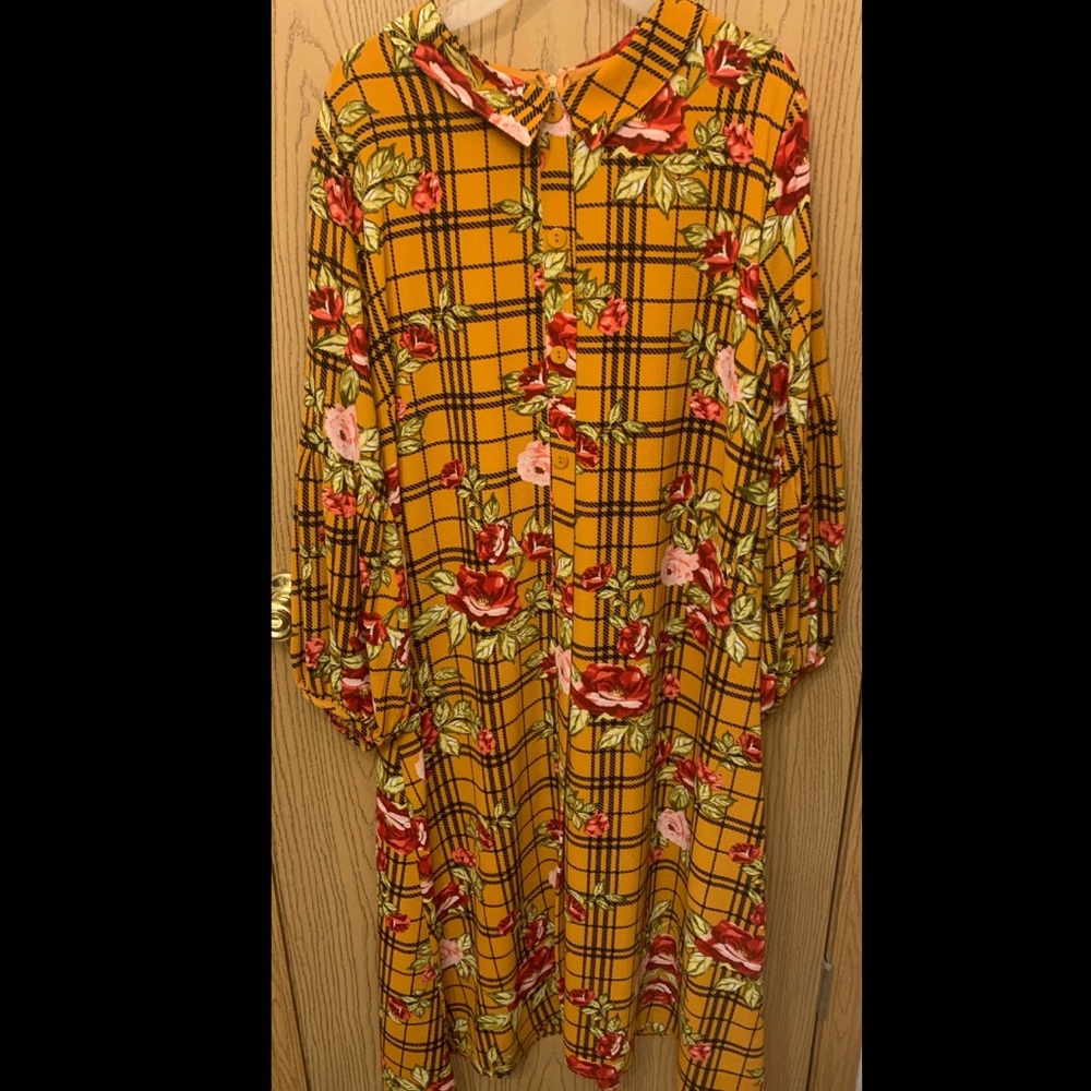 Zadie B’s Mustard Floral Dress 🌹